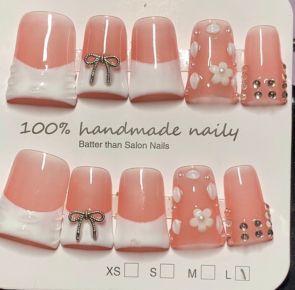 Trendy Glam Gem Bling 3D French Tip Handmade Duck Shape Press-On Nails Medium